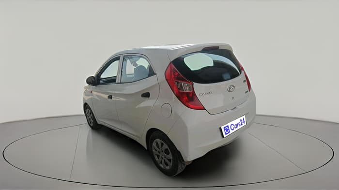 2015 Hyundai Eon MAGNA +, CNG, Manual, 1,00,546 km, exterior