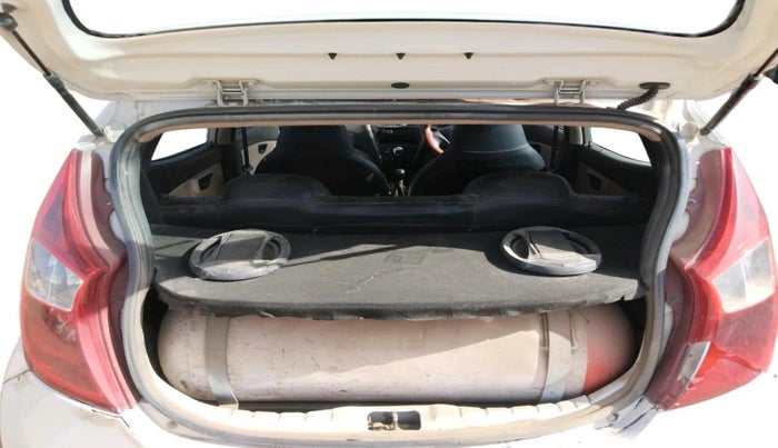 2018 Hyundai Eon ERA +, CNG, Manual, 73,756 km, exterior