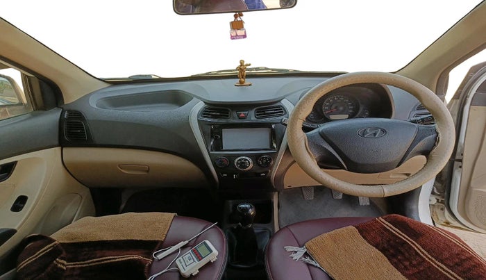 2017 Hyundai Eon ERA + SE, Petrol, Manual, 1,20,770 km, interior