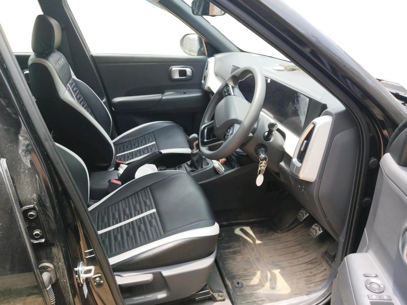 2025 Hyundai VENUE HX 5 1.5 Diesel MT, Diesel, Manual, 10,961 km, interior