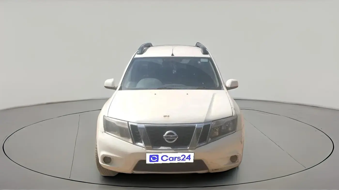 2015 Nissan Terrano XL (D), Diesel, Manual, 1,04,983 km, exterior