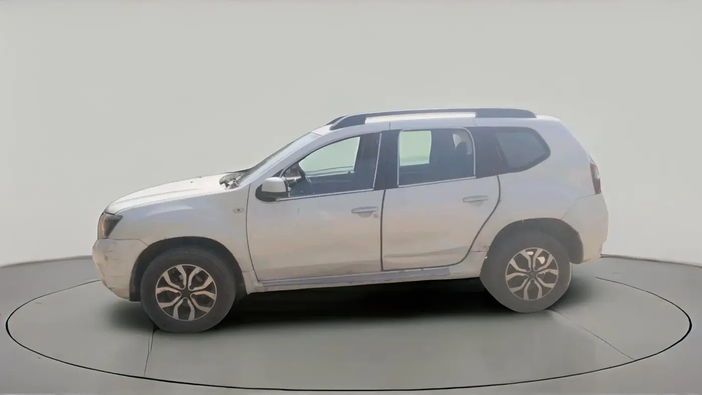 2015 Nissan Terrano XL (D), Diesel, Manual, 1,04,983 km, exterior