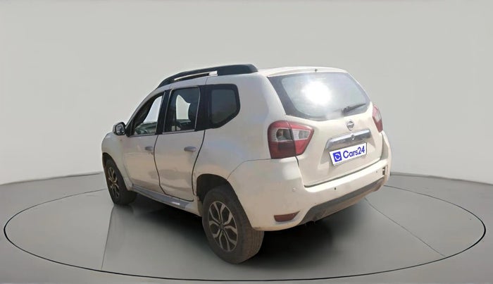 2015 Nissan Terrano XL (D), Diesel, Manual, 1,04,983 km, exterior