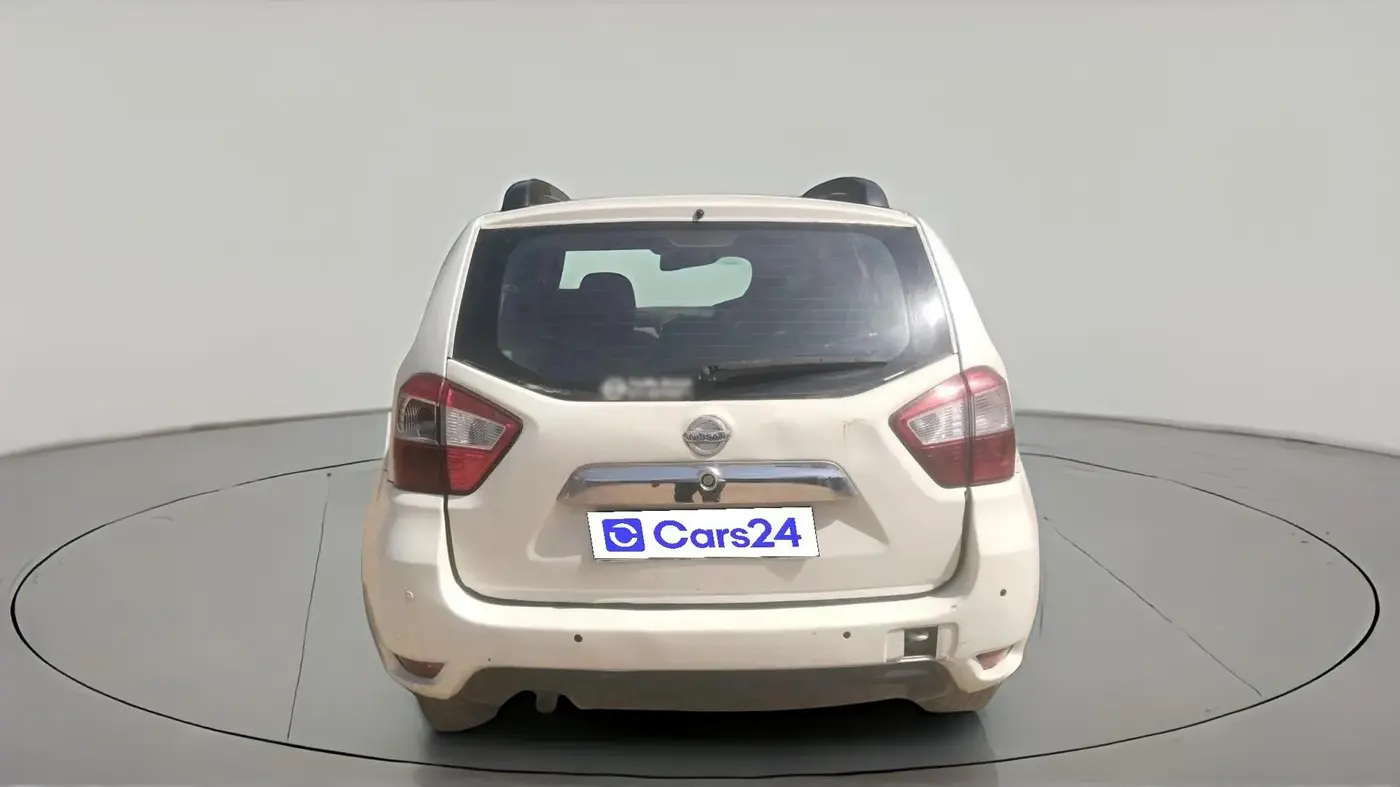 2015 Nissan Terrano XL (D), Diesel, Manual, 1,04,983 km, exterior
