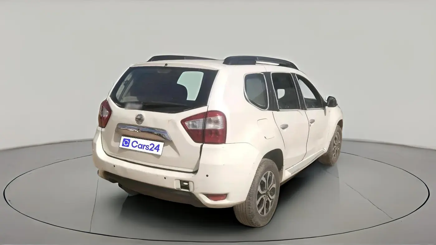 2015 Nissan Terrano XL (D), Diesel, Manual, 1,04,983 km, exterior