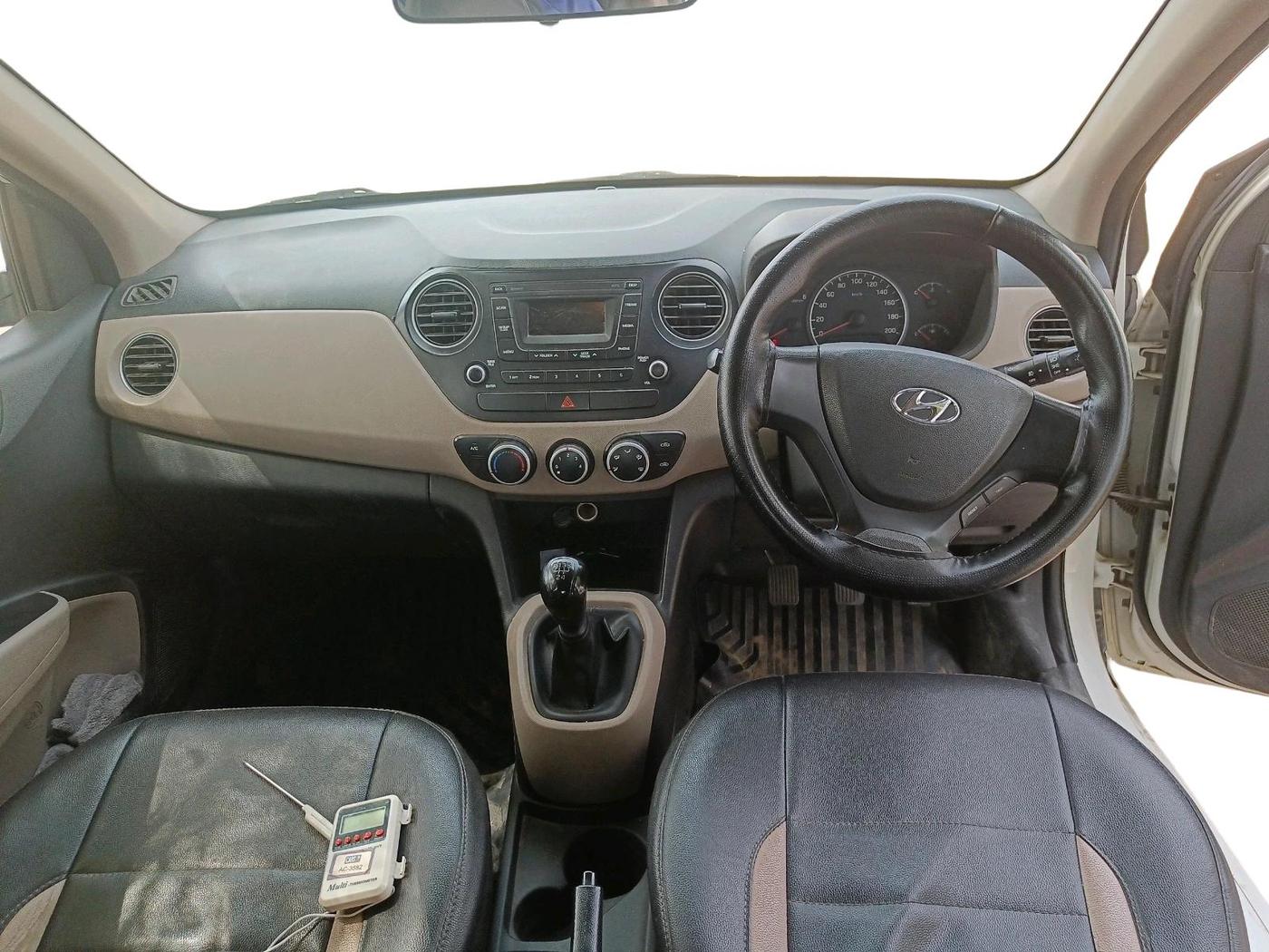 2017 Hyundai Grand i10 MAGNA U2 1.2 CRDI, Diesel, Manual, 1,30,059 km, interior