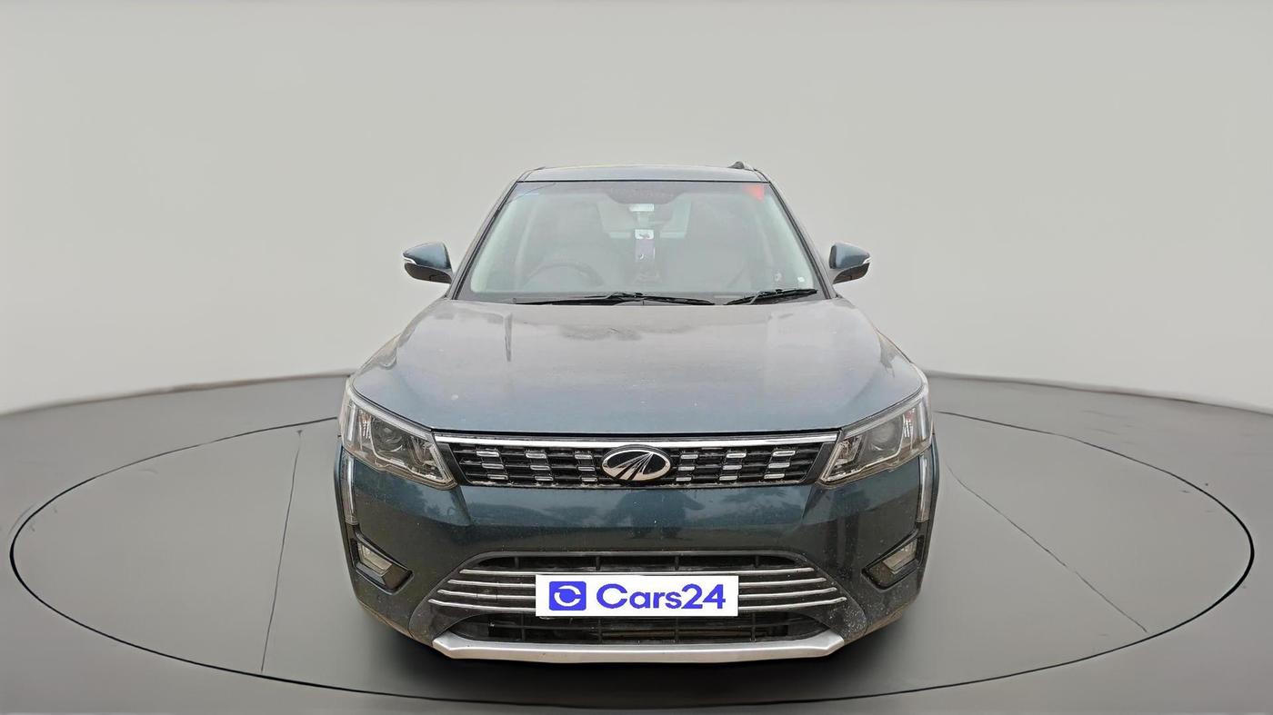 2022 Mahindra XUV300 W8 (O) 1.5 DIESEL AMT, Diesel, Automatic, 1,79,344 km, exterior
