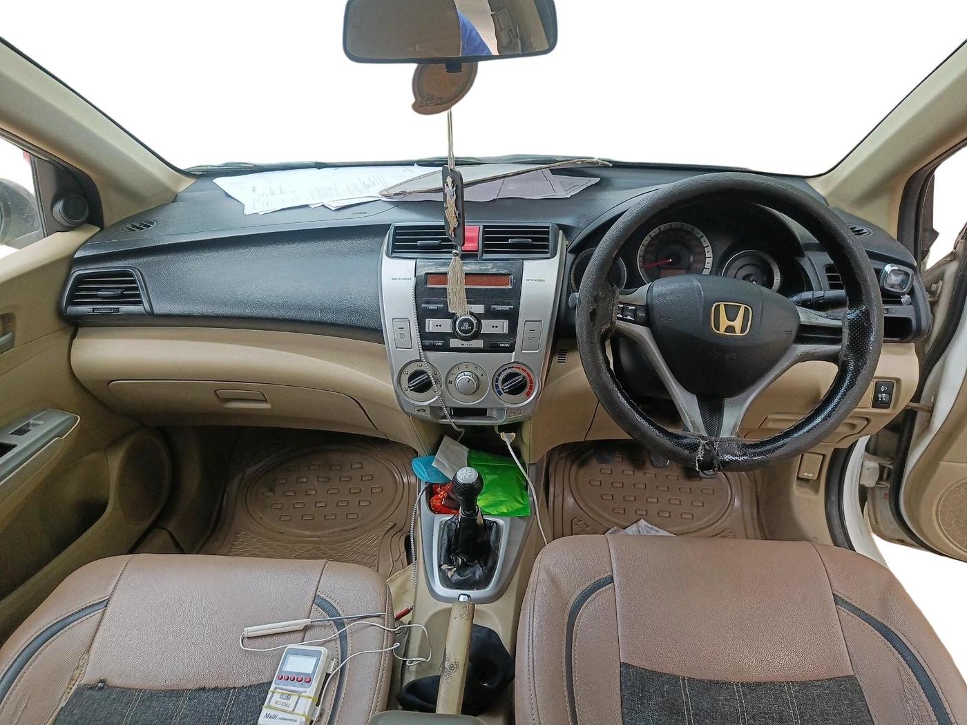 2011 Honda City 1.5L I-VTEC V MT, CNG, Manual, 1,82,892 km, interior