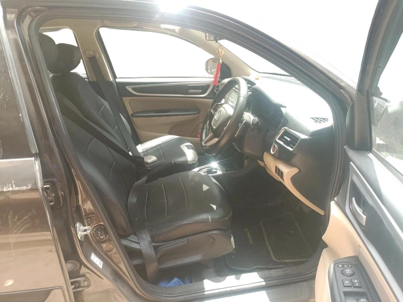 2021 Honda Amaze 1.2L I-VTEC VX CVT, Petrol, Automatic, 20,897 km, interior
