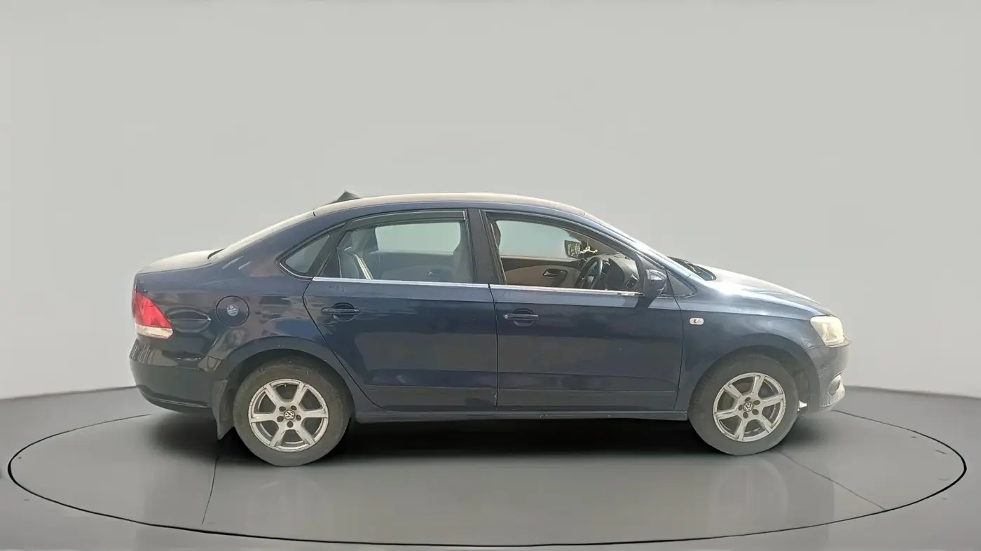 2014 Volkswagen Vento HIGHLINE DIESEL 1.6, Diesel, Manual, 1,21,528 km, exterior