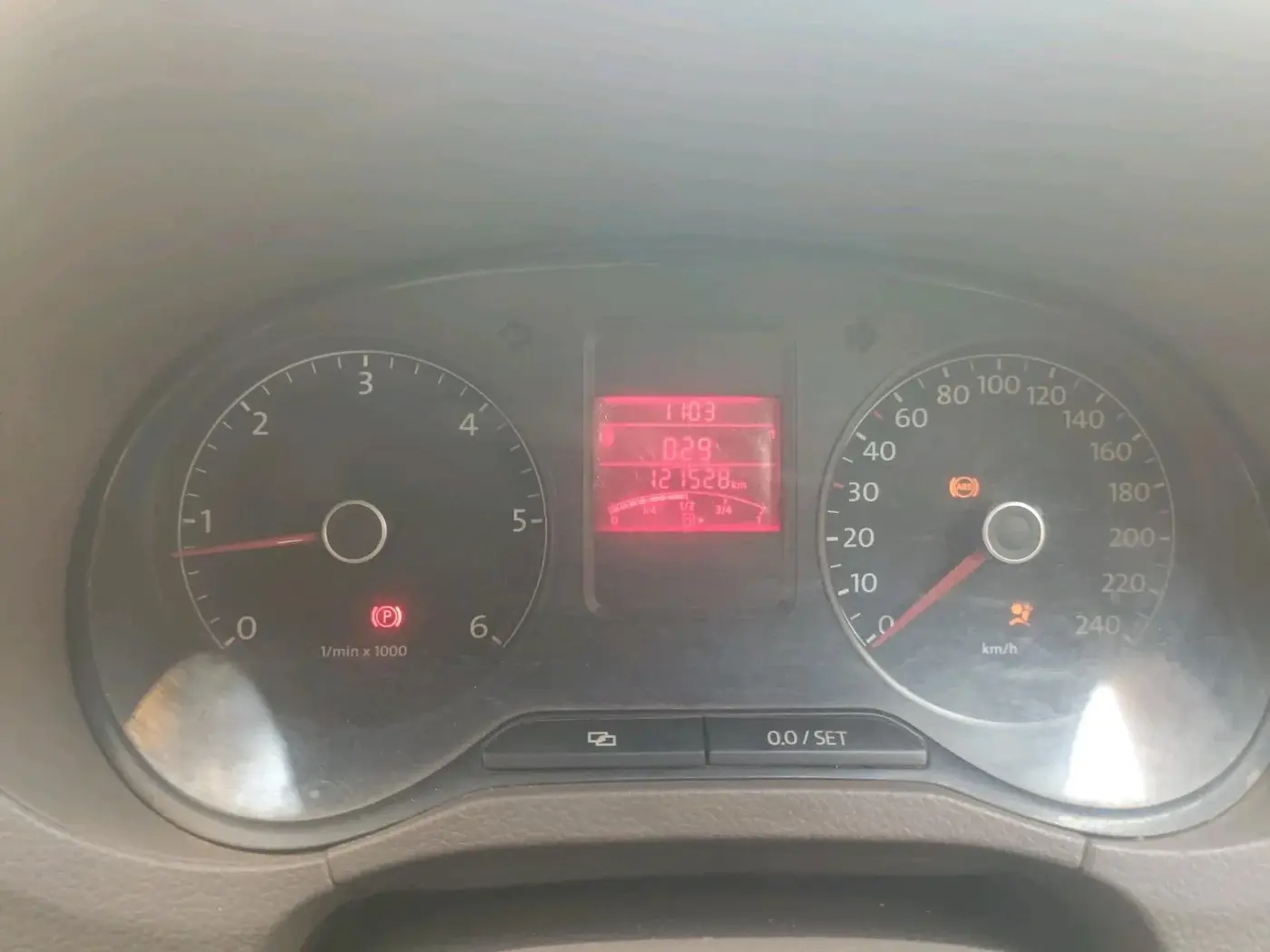 2014 Volkswagen Vento HIGHLINE DIESEL 1.6, Diesel, Manual, 1,21,528 km, interior
