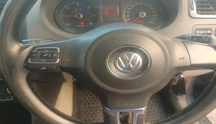 2014 Volkswagen Vento HIGHLINE DIESEL 1.6, Diesel, Manual, 1,21,528 km, interior