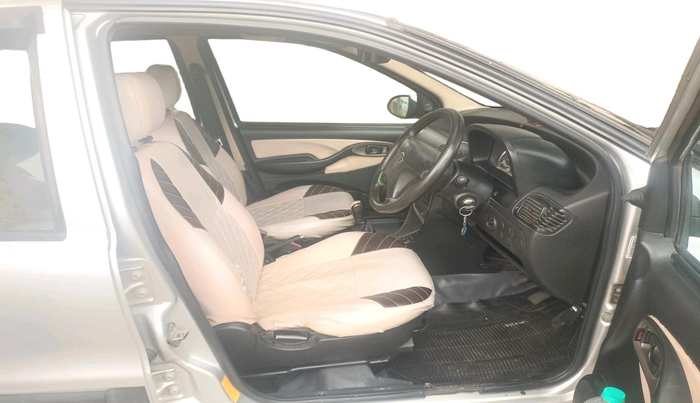 2016 Tata Indigo ECS LX TDI, Diesel, Manual, 1,17,417 km, interior
