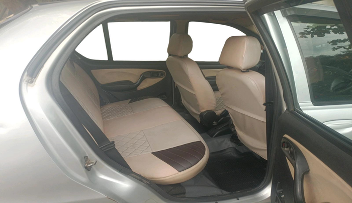 2016 Tata Indigo ECS LX TDI, Diesel, Manual, 1,17,417 km, interior