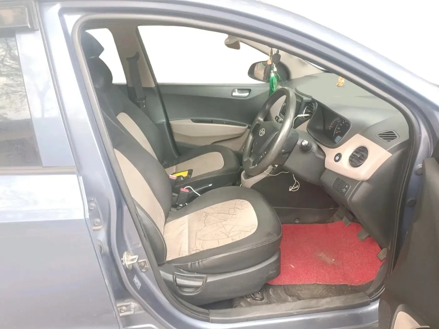 2014 Hyundai Grand i10 SPORTZ 1.2 KAPPA VTVT, Petrol, Manual, 90,281 km, interior