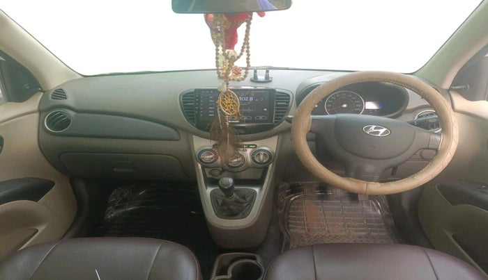 2014 Hyundai i10 MAGNA 1.1, Petrol, Manual, 83,950 km, interior