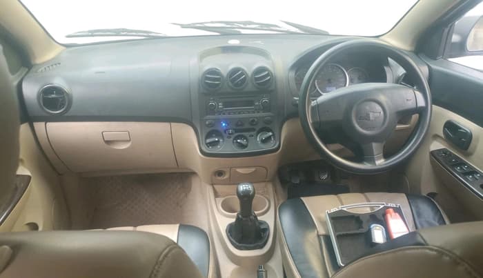 2014 Chevrolet Enjoy 1.3 LTZ 8 STR, Diesel, Manual, 9,74,558 km, interior