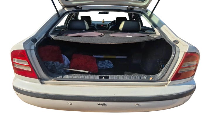 2008 Skoda Octavia 1.9 TDI, Diesel, Manual, 2,82,569 km, exterior