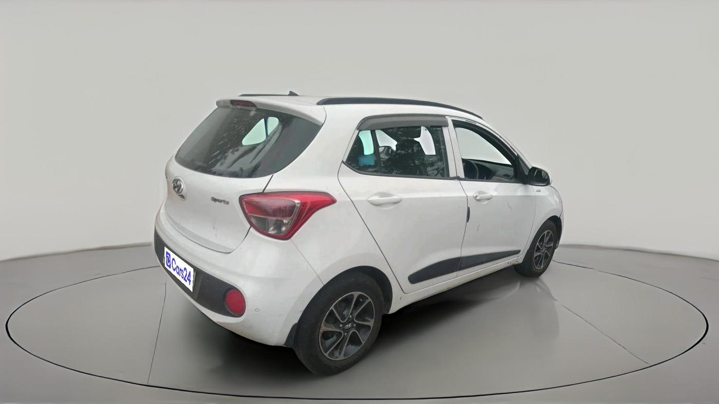 2018 Hyundai Grand i10 SPORTZ AT 1.2 KAPPA VTVT, Petrol, Automatic, 66,019 km, exterior