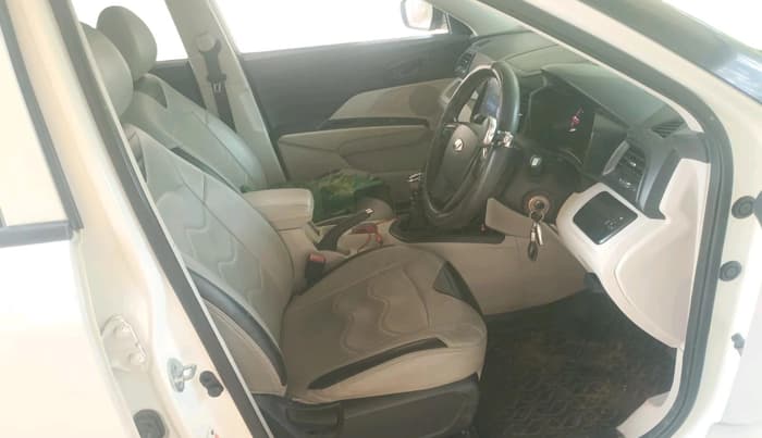 2019 Mahindra XUV300 W4 1.5 DIESEL, Diesel, Manual, 86,358 km, interior