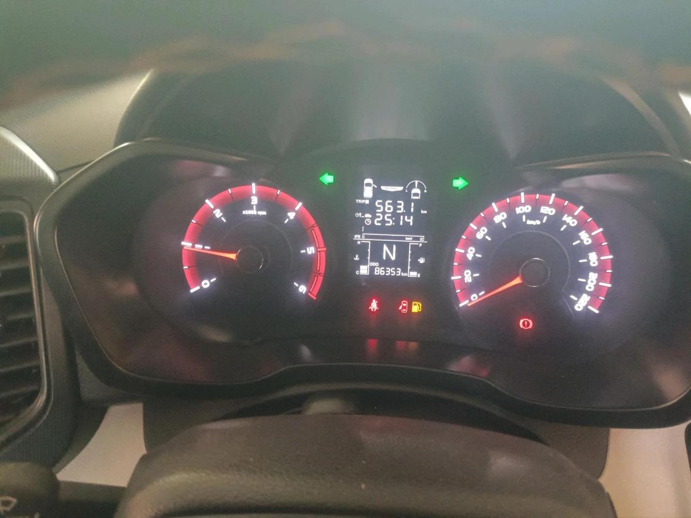 2019 Mahindra XUV300 W4 1.5 DIESEL, Diesel, Manual, 86,358 km, interior