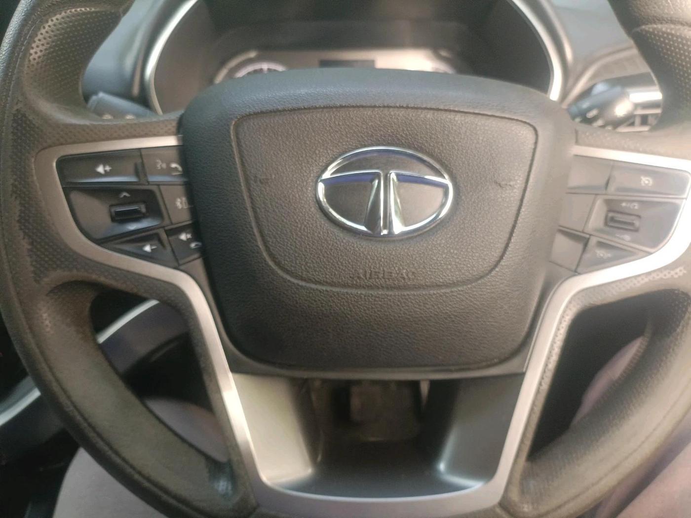 2022 Tata Harrier XT PLUS 2.0L KRYOTEC, Diesel, Manual, 87,185 km, interior