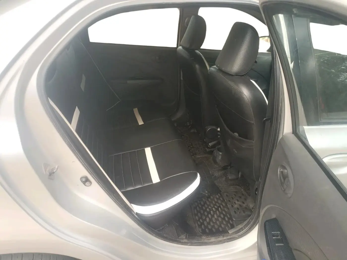 2013 Toyota Etios G, Petrol, Manual, 83,167 km, interior
