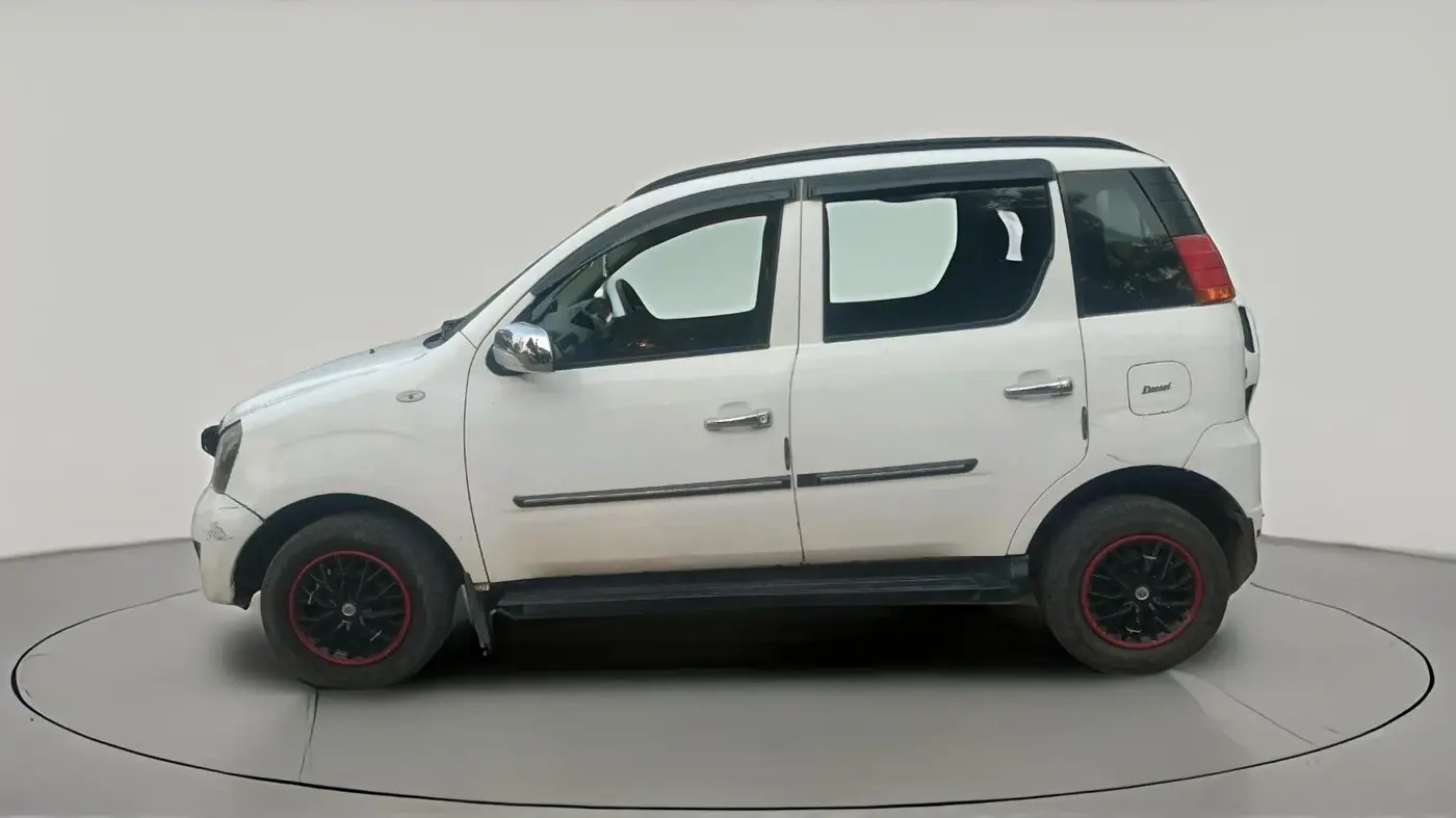 2013 Mahindra Quanto C4, Diesel, Manual, 2,31,052 km, exterior