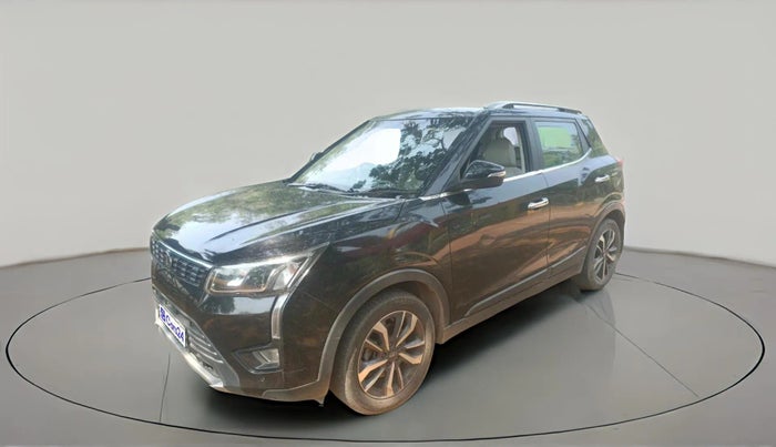 2019 Mahindra XUV300 W8 (O) 1.2 PETROL, CNG, Manual, 1,77,838 km, exterior