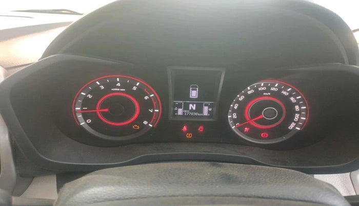 2019 Mahindra XUV300 W8 (O) 1.2 PETROL, CNG, Manual, 1,77,838 km, interior