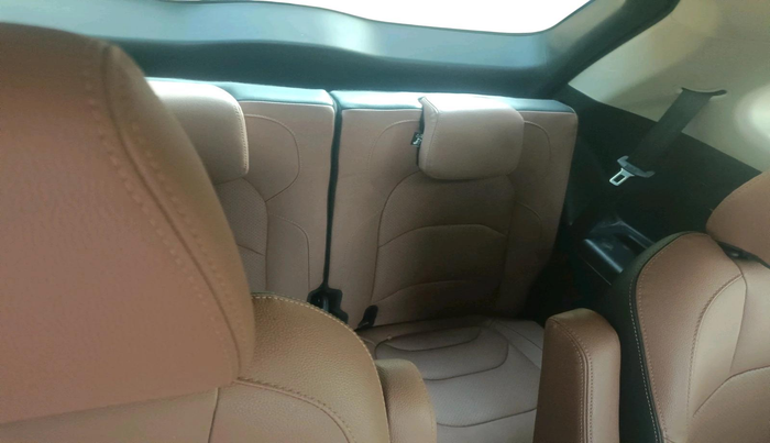 2023 MG HECTOR PLUS SAVVY PRO 1.5 TURBO CVT 6 STR, Petrol, Automatic, 30,626 km, interior