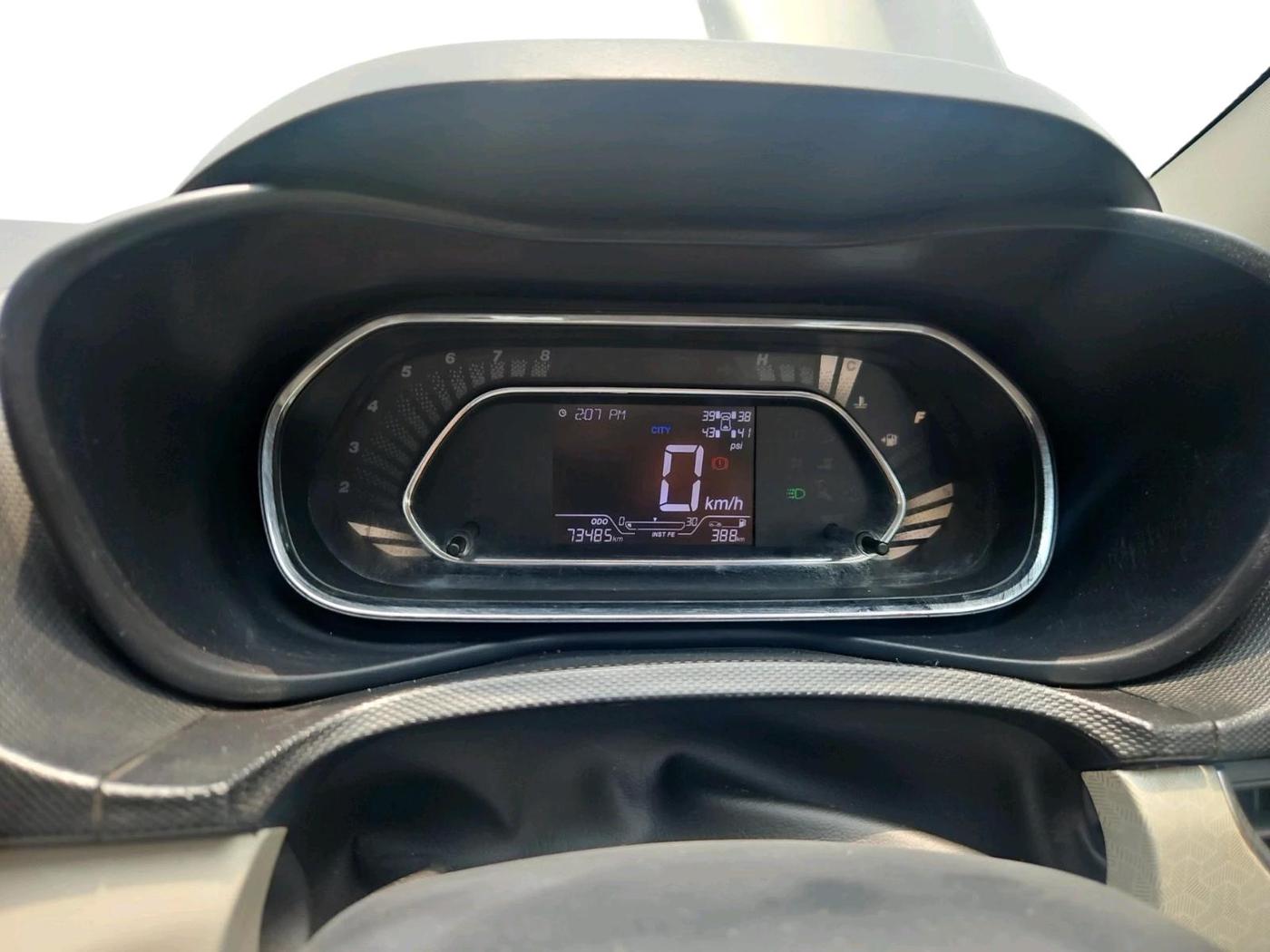 2021 Tata NEXON XZ PLUS DIESEL SUNROOF, Diesel, Manual, 73,485 km, interior