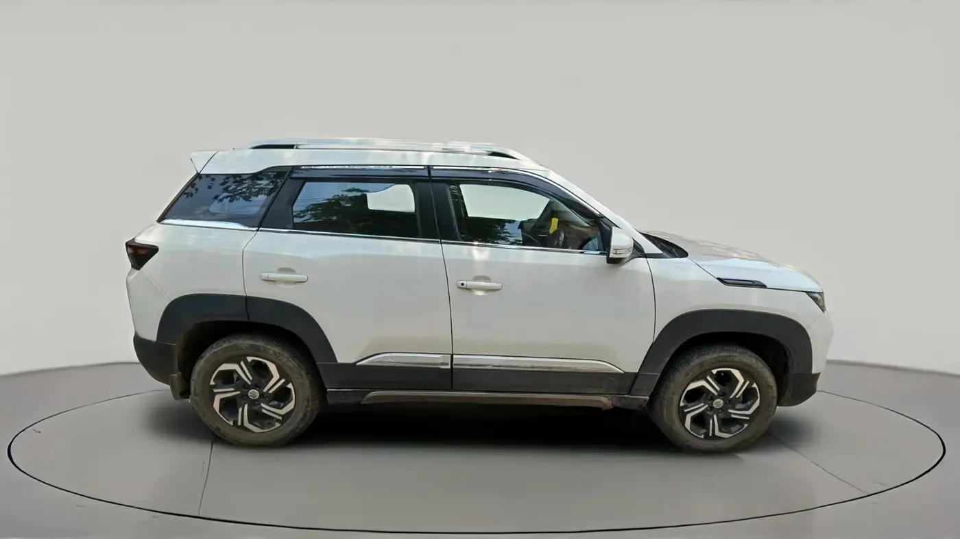 2023 Maruti BREZZA LXI, Petrol, Manual, 10,751 km, exterior