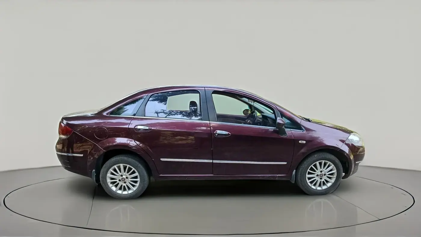 2012 Fiat Linea EMOTION 1.3, Diesel, Manual, 1,30,001 km, exterior