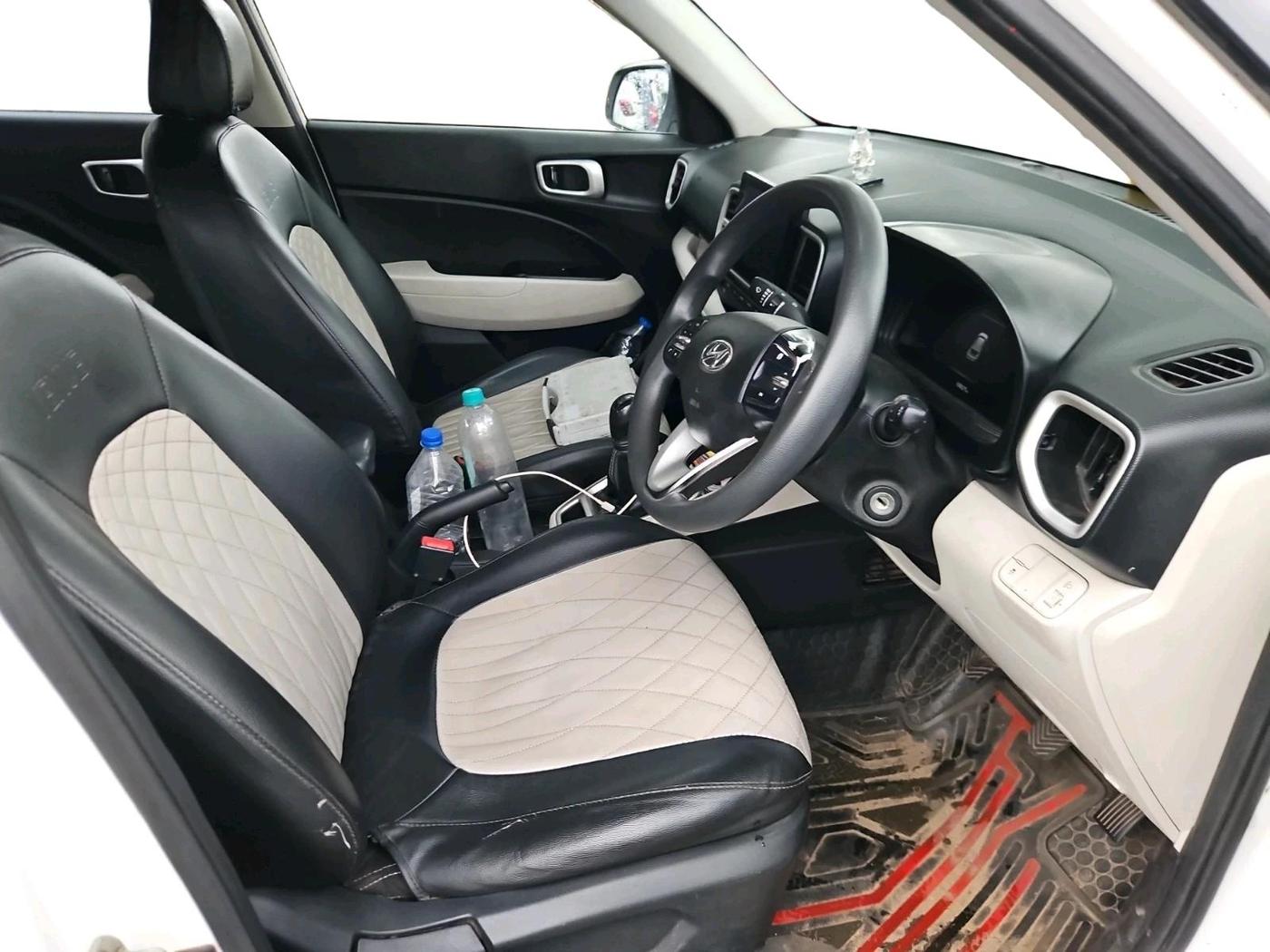 2022 Hyundai VENUE S 1.2, Petrol, Manual, 1,08,027 km, interior