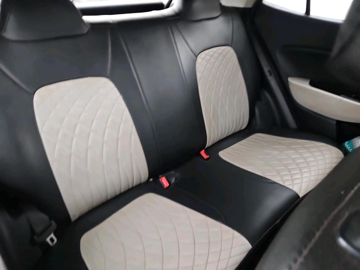 2022 Hyundai VENUE S 1.2, Petrol, Manual, 1,08,027 km, interior