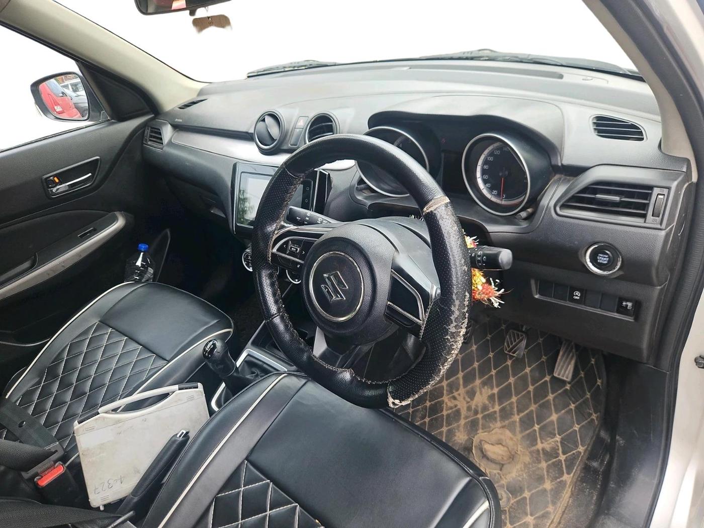 2022 Maruti Swift ZXI, Petrol, Manual, 85,101 km, interior