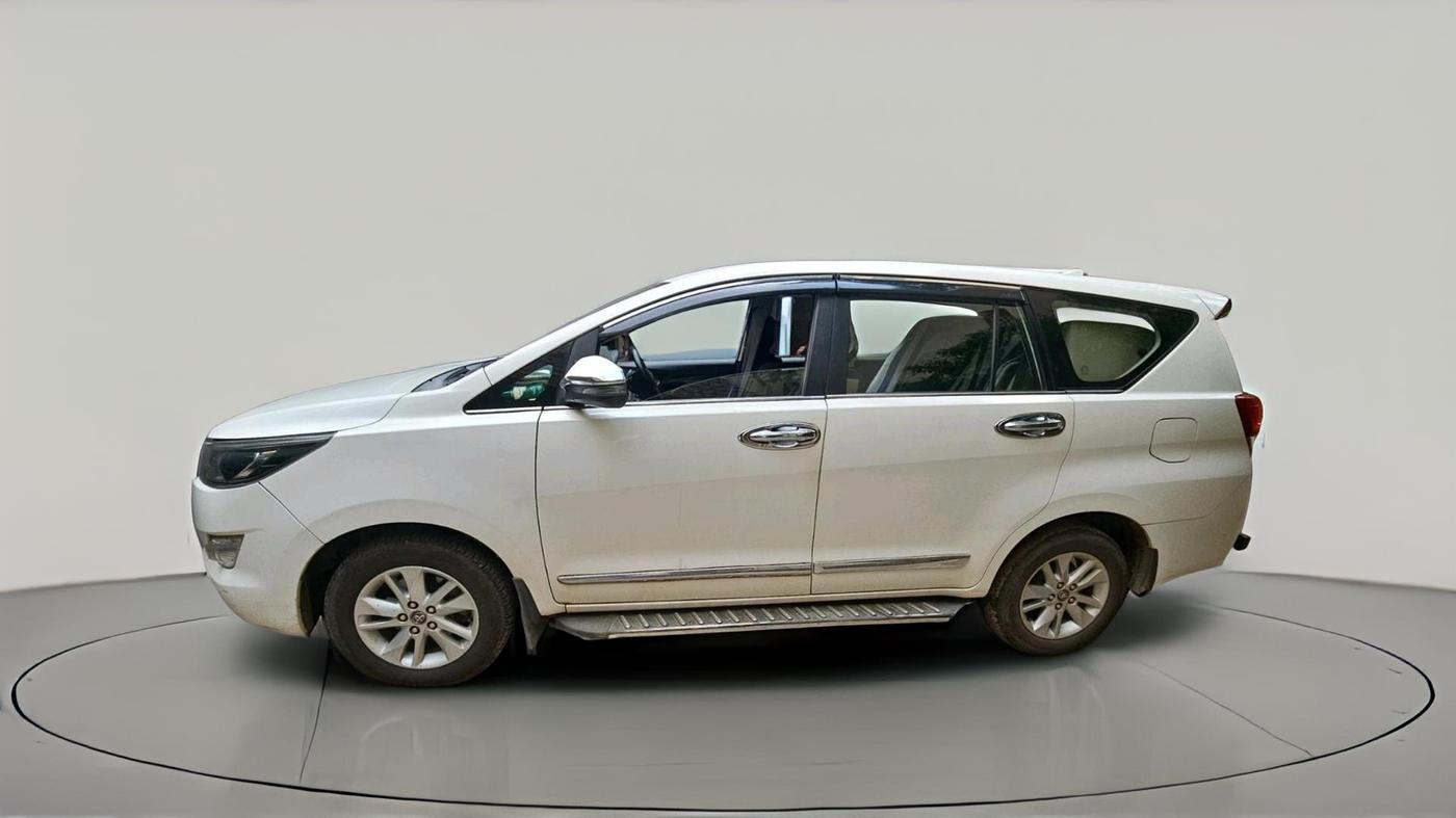 2018 Toyota Innova Crysta 2.4 VX 7 STR, Diesel, Manual, 2,27,084 km, exterior