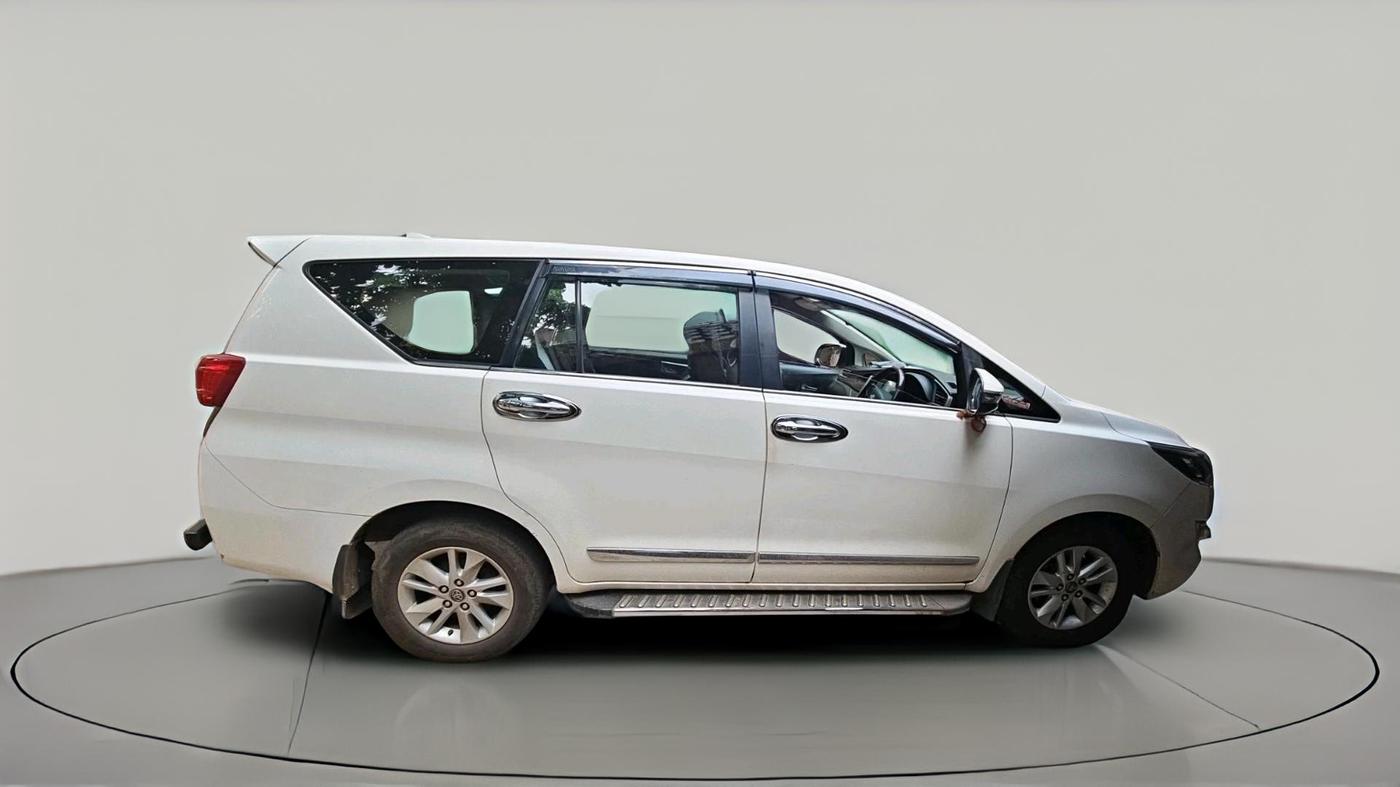 2018 Toyota Innova Crysta 2.4 VX 7 STR, Diesel, Manual, 2,27,084 km, exterior