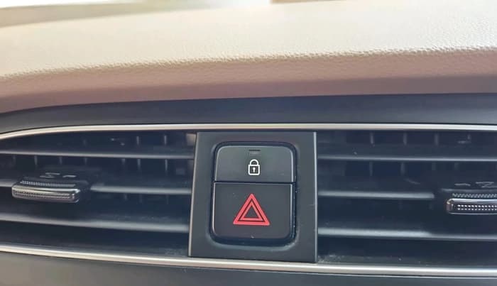 2019 Hyundai Elite i20 ASTA 1.2 (O), Petrol, Manual, 1,29,103 km, interior