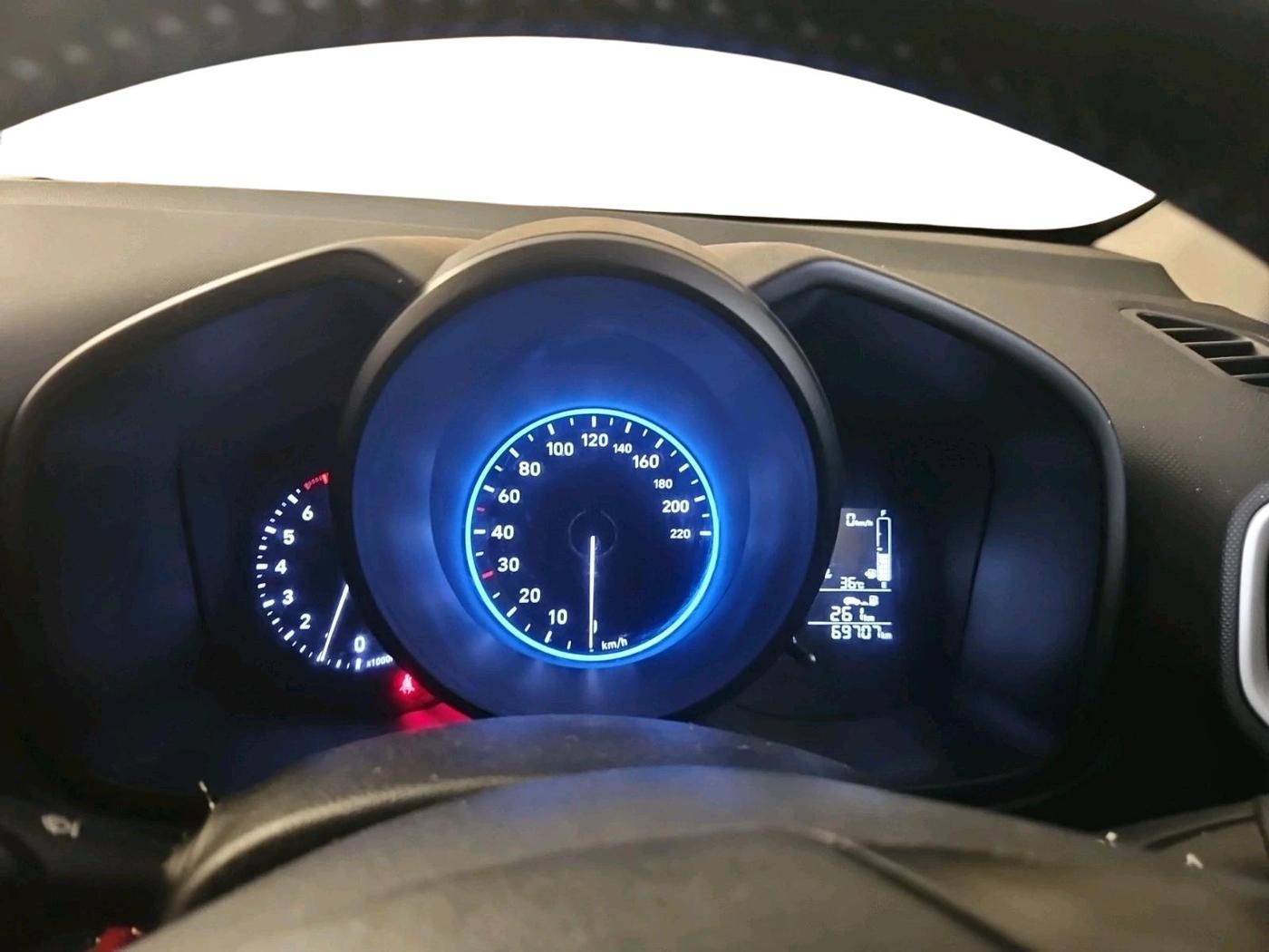 2020 Hyundai VENUE SX 1.0 TURBO, Petrol, Manual, 69,707 km, interior