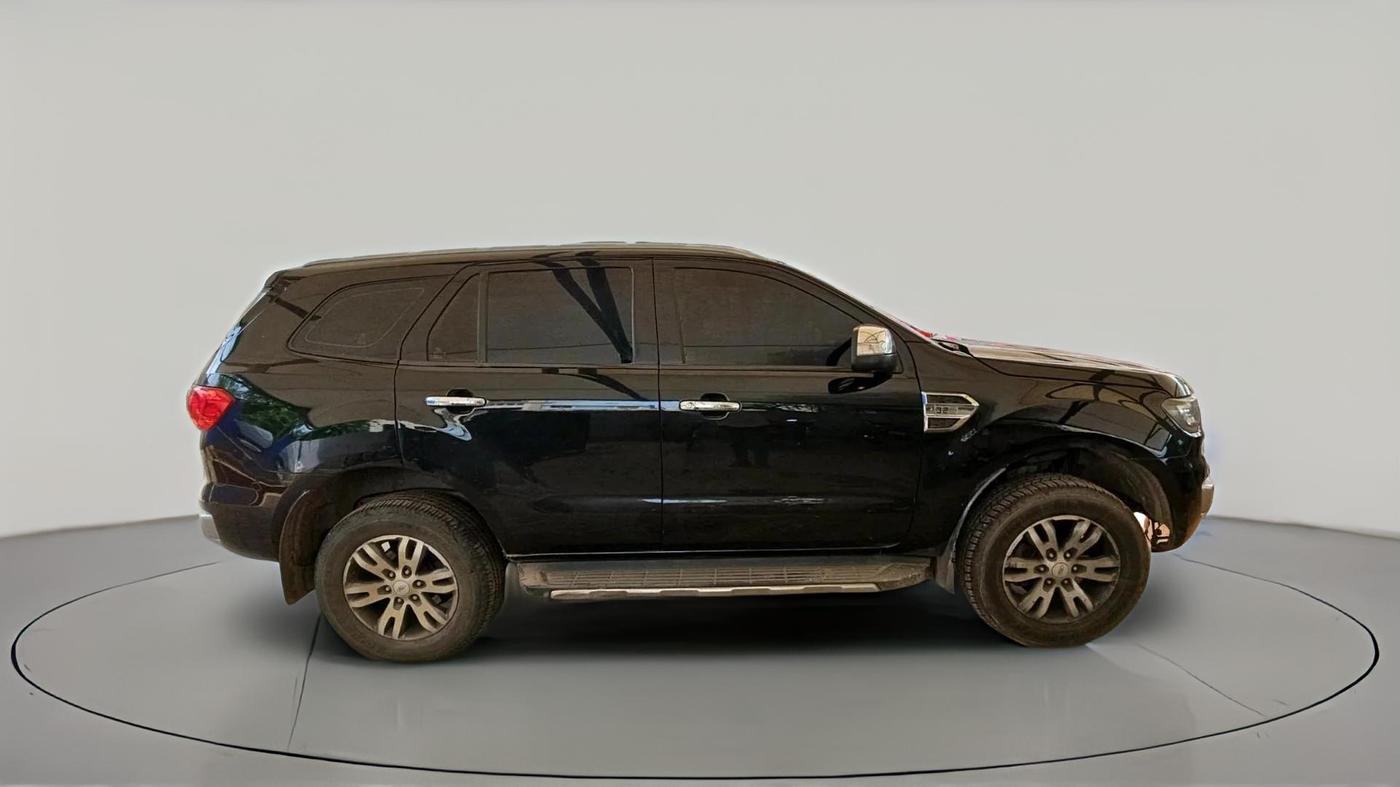 2017 Ford Endeavour TITANIUM 3.2 4X4 AT, Diesel, Automatic, 1,57,900 km, exterior