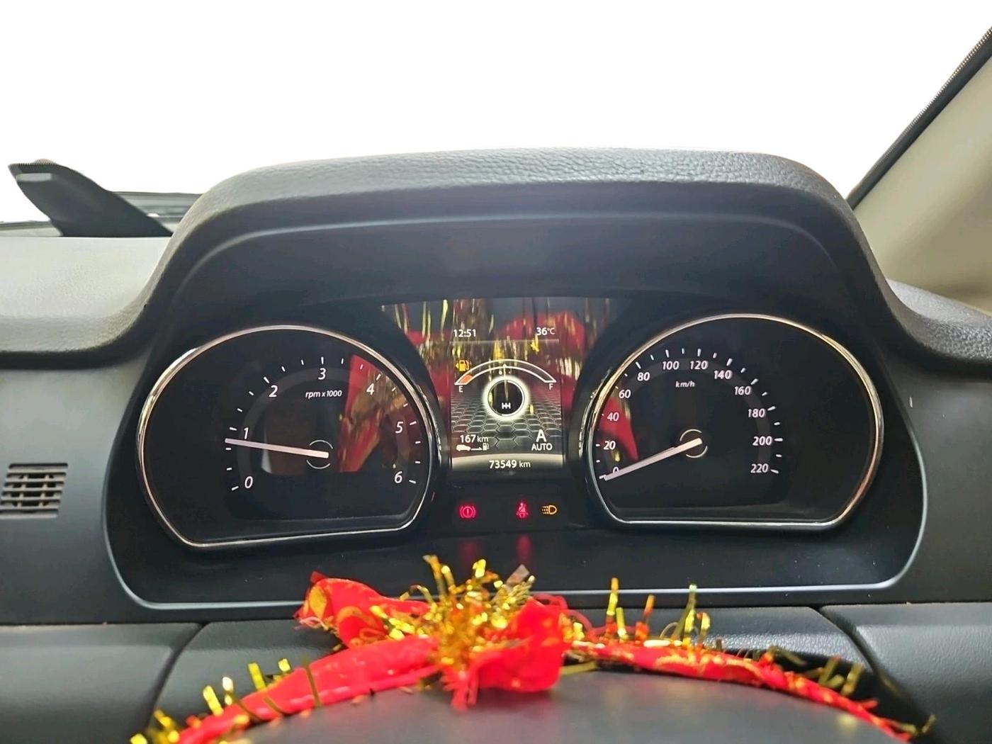 2017 Tata Hexa XT 4X2 6 STR, Diesel, Manual, 73,549 km, interior