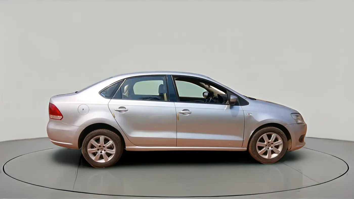 2011 Volkswagen Vento HIGHLINE 1.6 MPI, Petrol, Manual, 56,962 km, exterior