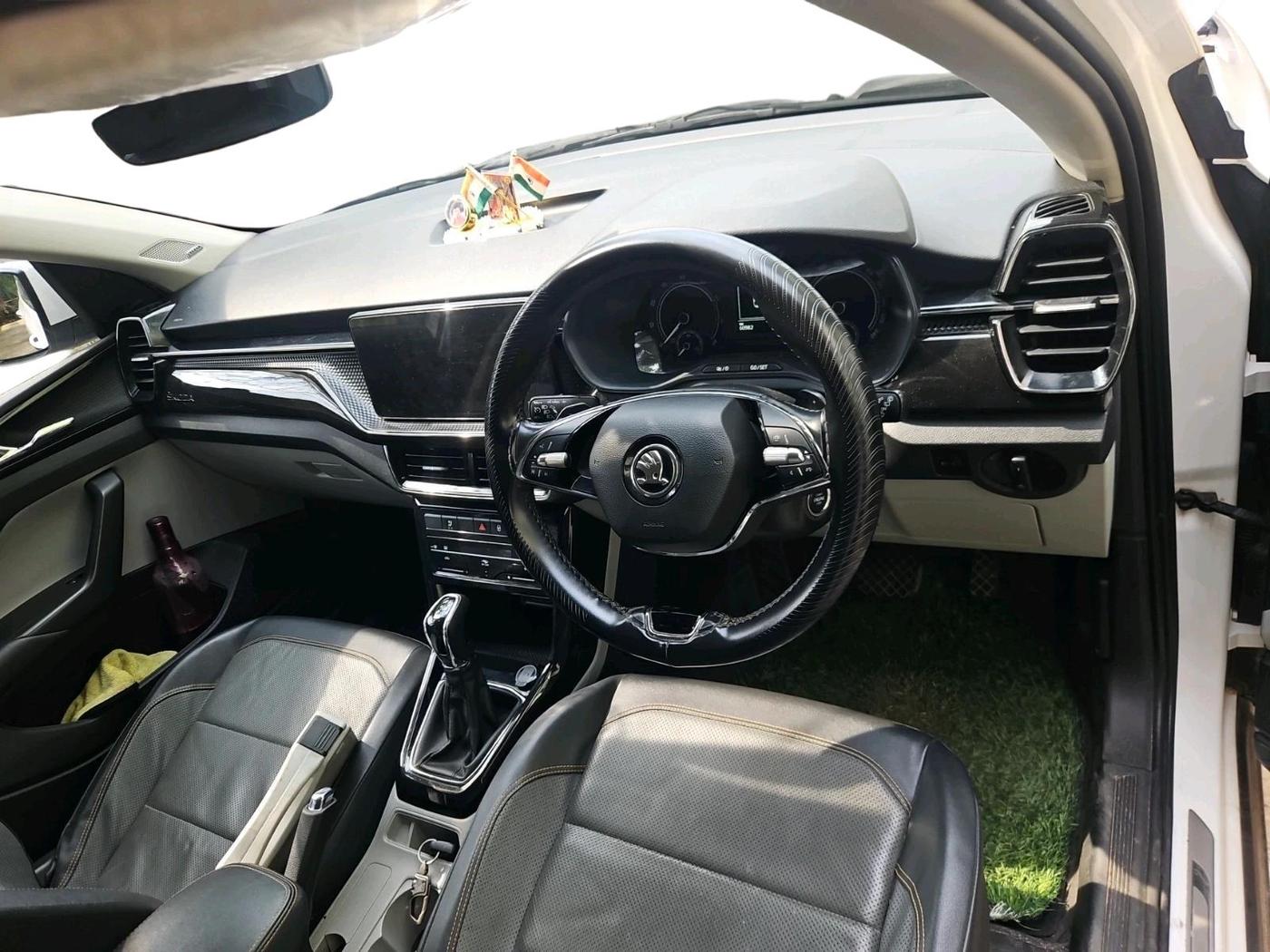 2022 Skoda KUSHAQ STYLE 1.0L TSI AT (6 AIRBAGS), Petrol, Automatic, 60,982 km, interior