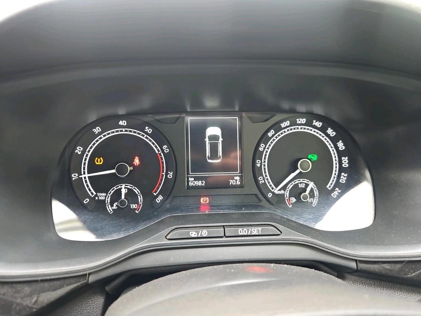 2022 Skoda KUSHAQ STYLE 1.0L TSI AT (6 AIRBAGS), Petrol, Automatic, 60,982 km, interior