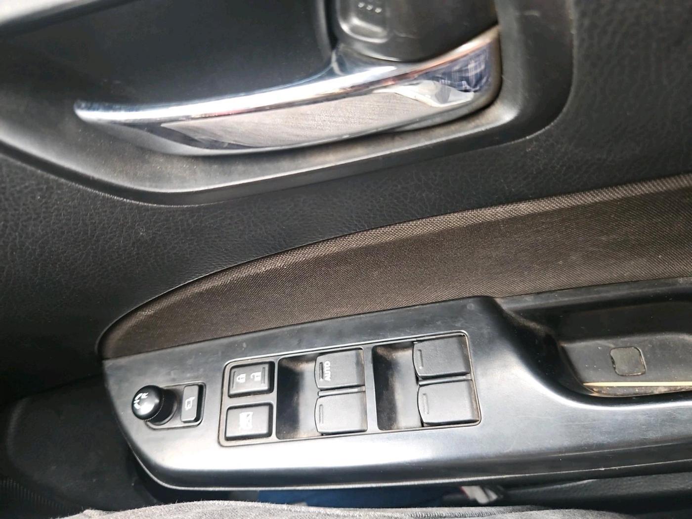 2016 Maruti Swift VXI, Petrol, Manual, 34,375 km, interior