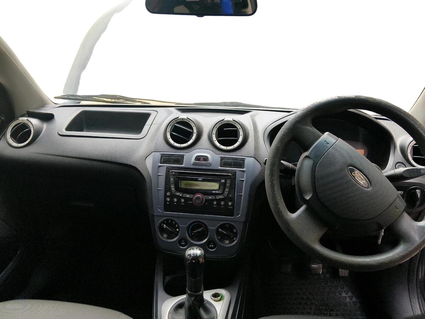 2013 Ford Figo EXI 1.4 DIESEL, Diesel, Manual, 1,30,181 km, interior