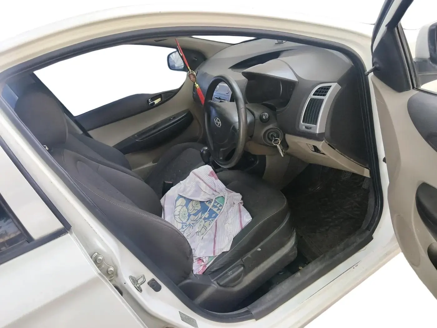 2011 Hyundai i20 MAGNA 1.4 CRDI, Diesel, Manual, 2,05,438 km, interior