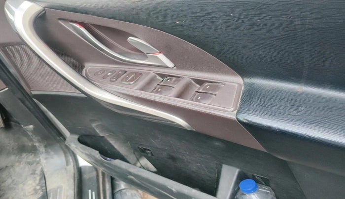 2012 Mahindra XUV500 W8, Diesel, Manual, 35,063 km, interior